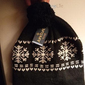 Black winter beanie hat